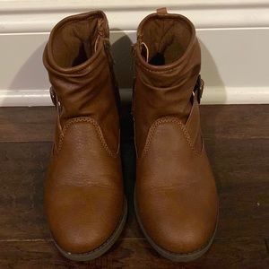 Cool brown boots